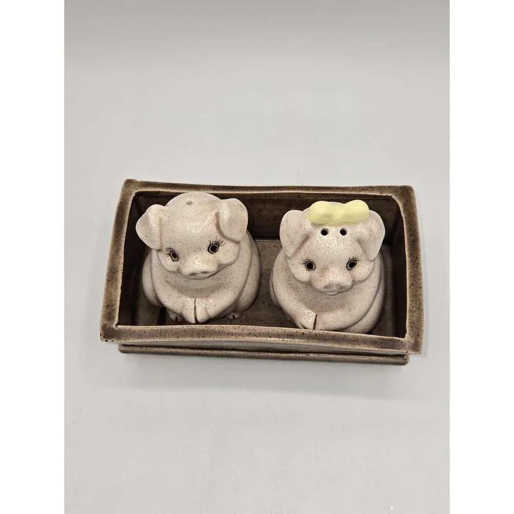 Vintage Pig‎ In Trough Salt and Pepper Shakers Set Farmhouse Country Kitchen